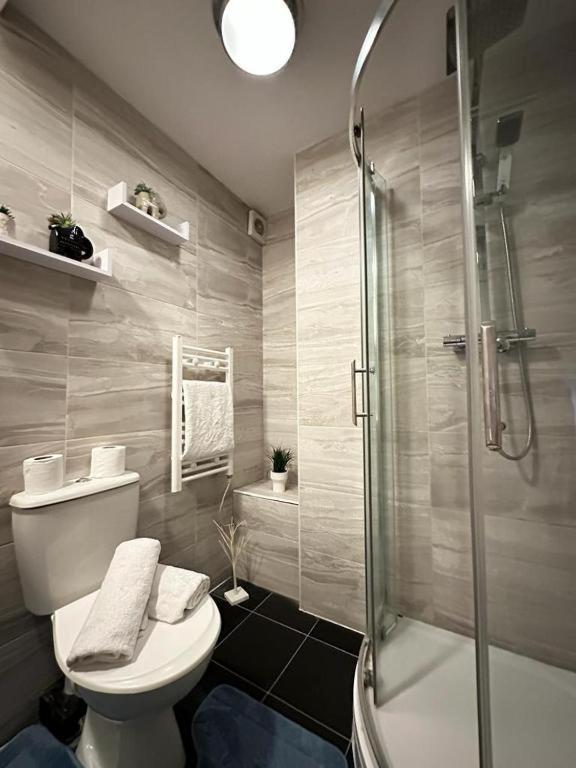 Beautiful Apartment In Sussex Gardens Londra Exterior foto